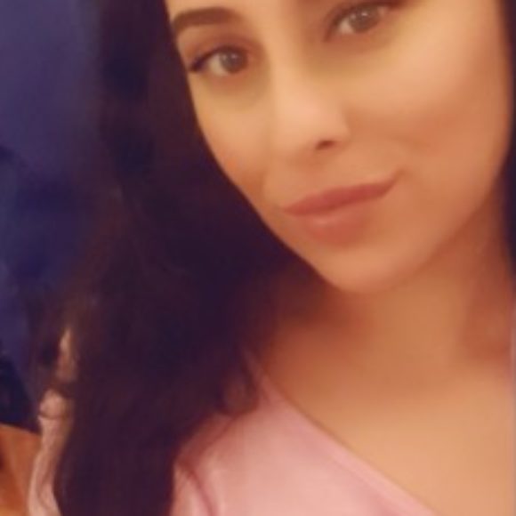 Profile picture of Laura