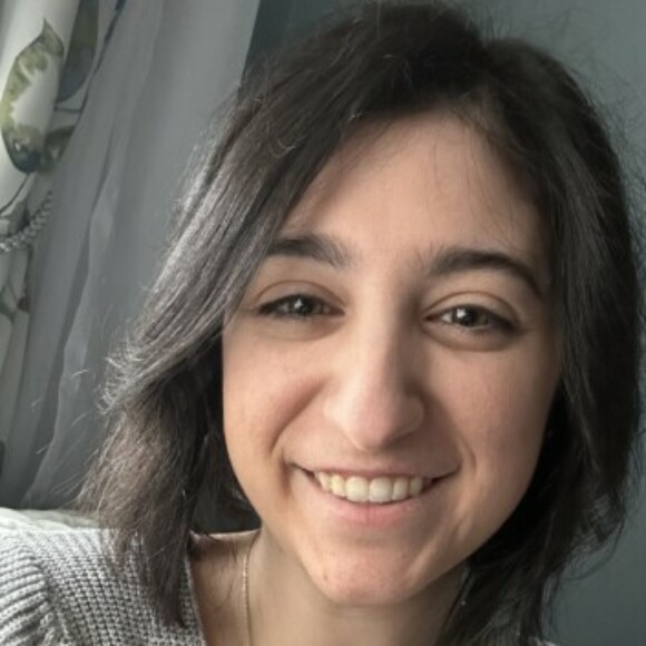 Profile picture of Carly Bonanno