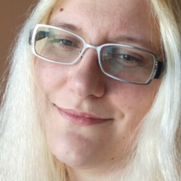 Profile picture of Roksana