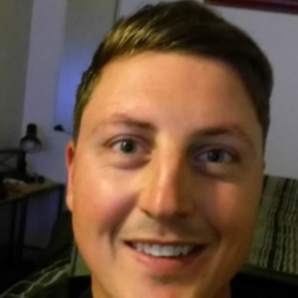 Profile picture of Simon
