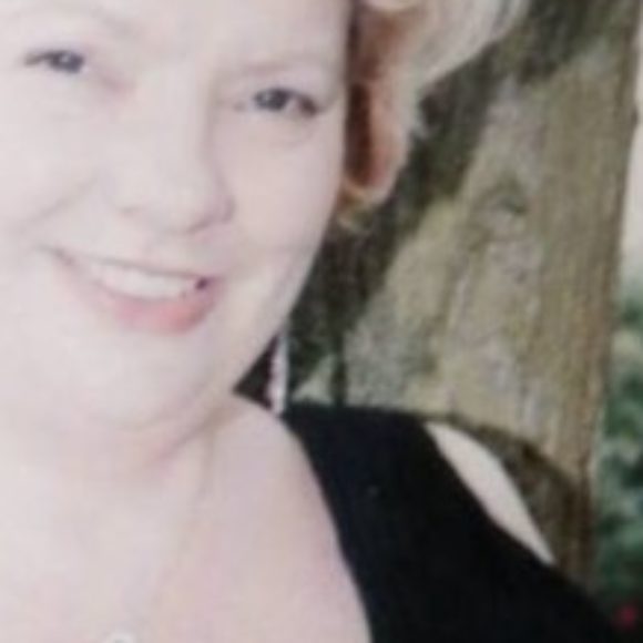 Profile picture of Elizabeth