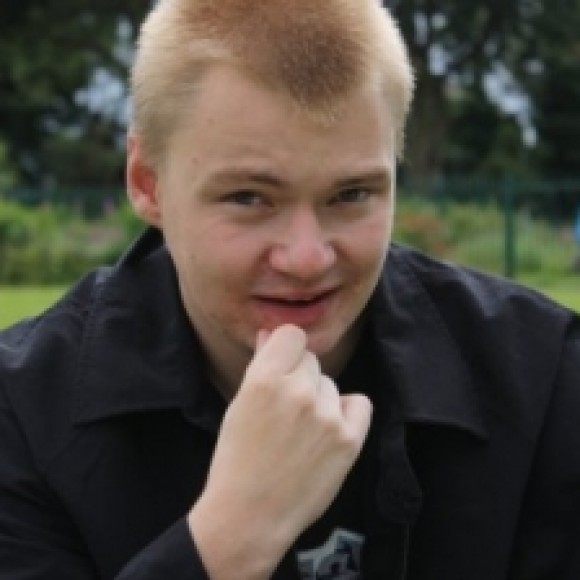 Profile picture of Arron bond
